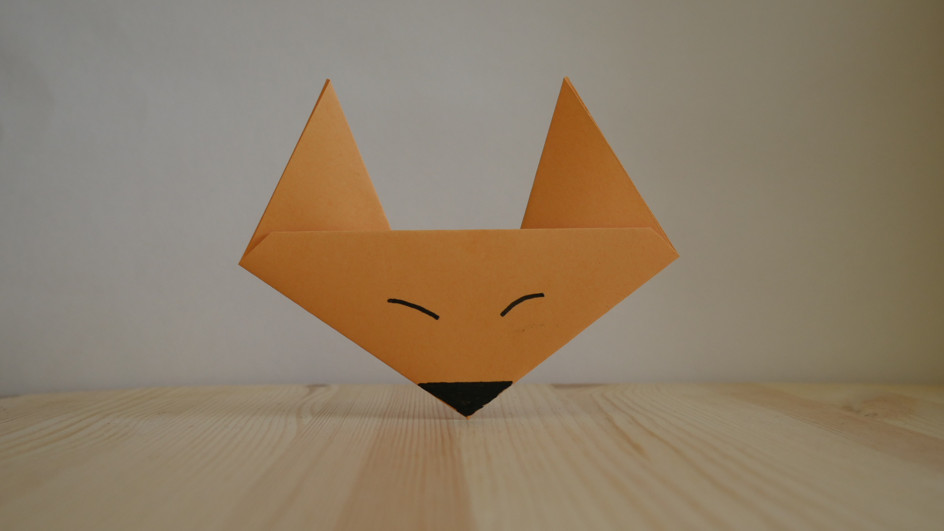 Оригами. Как сделать лису из бумаги (видео урок)