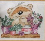 Схема вышивки крестиком - мишка и цветы в горшках